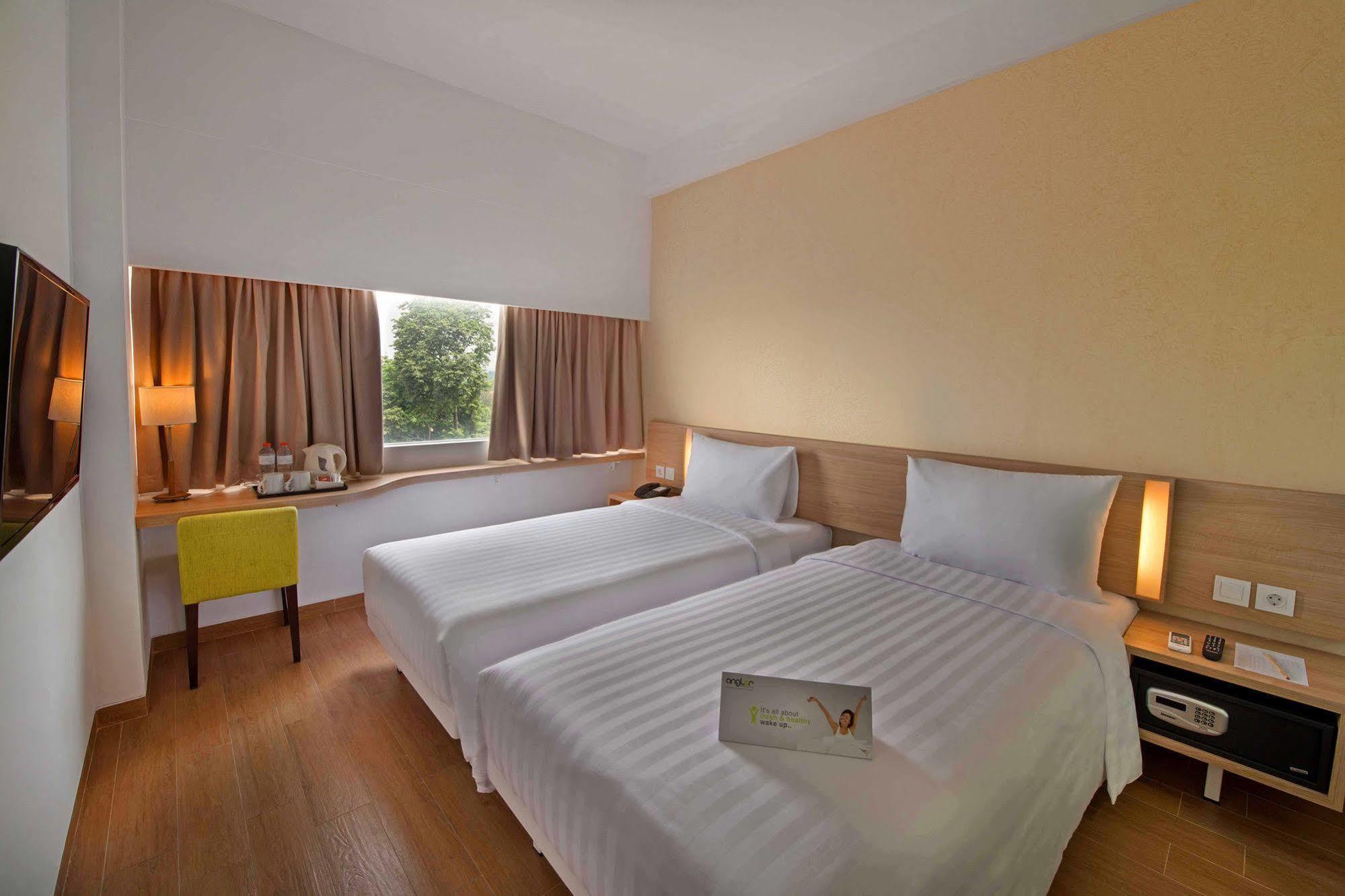 Whiz Prime Hotel Pajajaran Μπογκόρ Εξωτερικό φωτογραφία