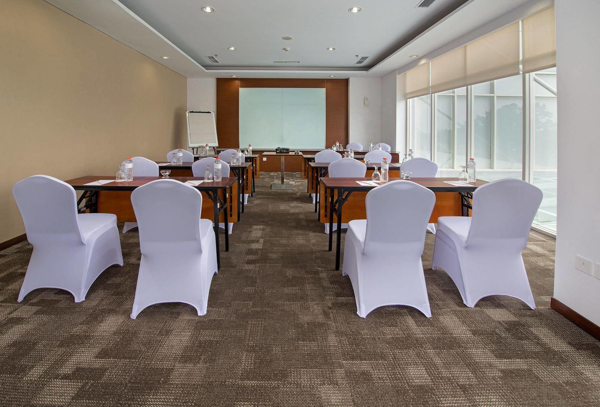 Whiz Prime Hotel Pajajaran Μπογκόρ Εξωτερικό φωτογραφία