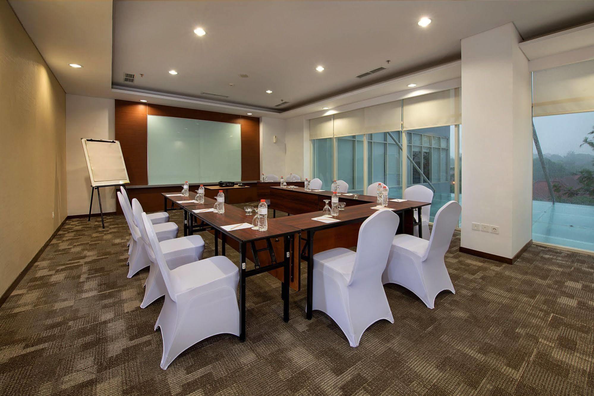 Whiz Prime Hotel Pajajaran Μπογκόρ Εξωτερικό φωτογραφία