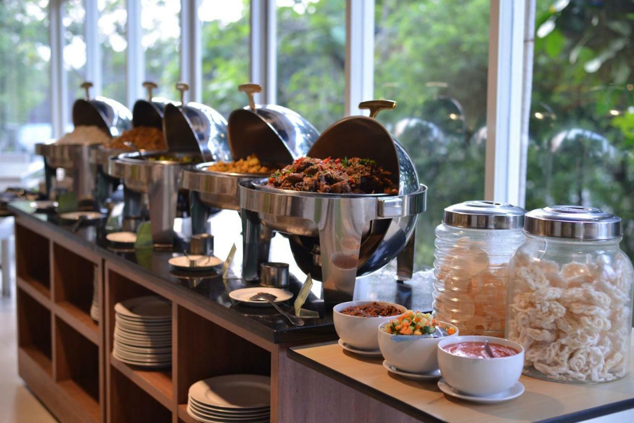 Whiz Prime Hotel Pajajaran Μπογκόρ Εξωτερικό φωτογραφία